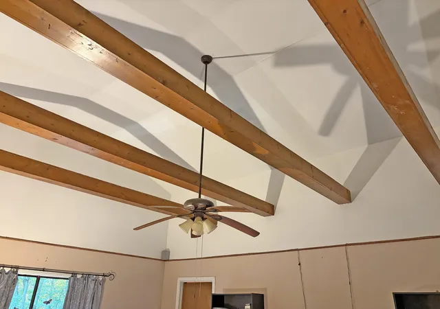 Photo 3 of Sale Pending at 546 Florence Ave, Selmer, TN 38375 | MLS# 3531420 | Listing updated on 2026-09-11