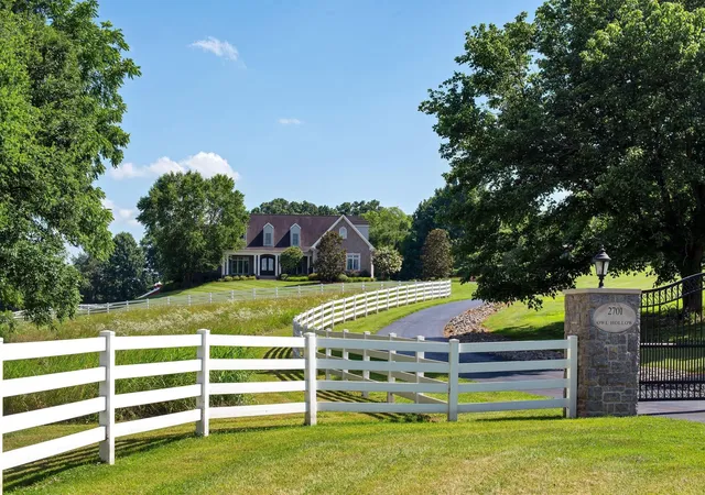 Photo 1 of House for sale at 2701 Owl Holw Rd, Franklin, TN 37064 | MLS# 3516344 | Listing updated on 2026-10-19