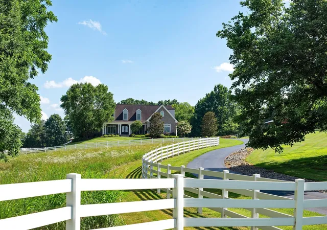 Photo 3 of House for sale at 2701 Owl Holw Rd, Franklin, TN 37064 | MLS# 3516344 | Listing updated on 2026-10-19