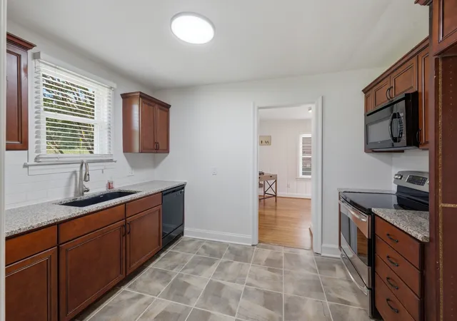 Photo 4 of Single family home for sale at 2002 Riverwood Dr, Nashville, TN 37216 | MLS# 3336422 | Listing updated on 2026-09-13