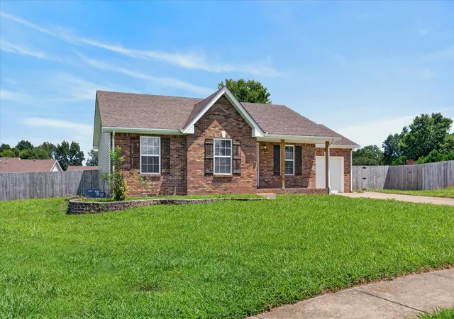Photo 3 of Single family home for sale at 1075 Meshaw Trl, Clarksville, TN 37040 | MLS# 3333620 | Listing updated on 2026-09-10