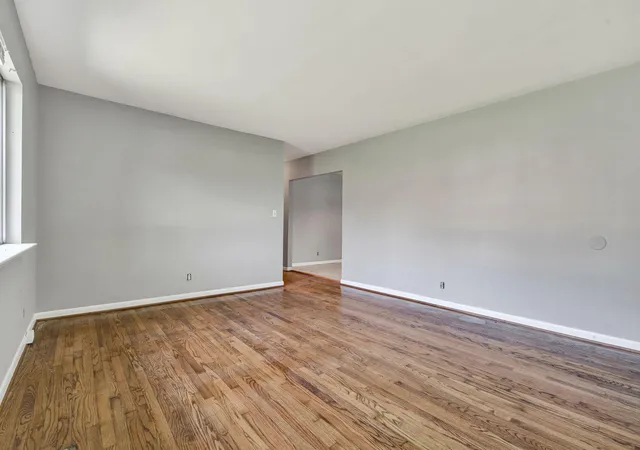 Photo 3 of Single family home for sale at 3615 Ridgeside Rd, Chattanooga, TN 37411 | MLS# 3515467 | Listing updated on 2026-09-21