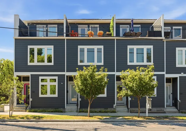 Photo 3 of Townhouse for sale at 334 Douglas Ave, Nashville, TN 37207 | MLS# 3333862 | Listing updated on 2026-09-13