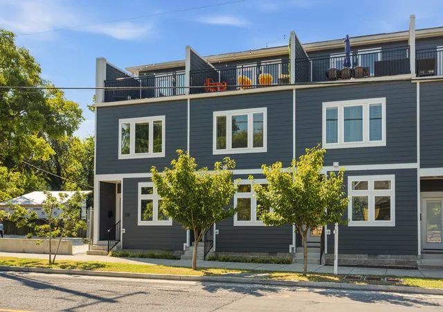 Photo 3 of Townhouse for sale at 334 Douglas Ave, Nashville, TN 37207 | MLS# 3333862 | Listing updated on 2026-09-13