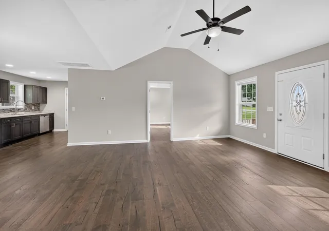 Photo 3 of Single family home for sale at 1006 Ovoca Rd, Tullahoma, TN 37388 | MLS# 3516608 | Listing updated on 2026-10-08