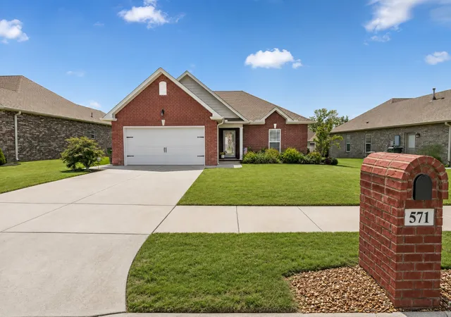 Photo 1 of Single family home for sale at 571 Dottie Dr, Gallatin, TN 37066 | MLS# 3335980 | Listing updated on 2026-09-11