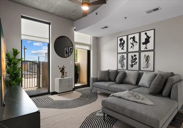 Listing Photo 5 - Condo for sale in building located at 1510 Demonbreun St, Nashville, TN 37203 - Unit #512