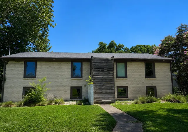 Photo 1 of Single family home for sale at 222 Blackman Rd, Nashville, TN 37211 | MLS# 3499633 | Listing updated on 2026-09-15