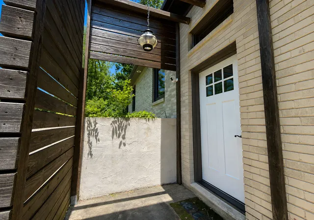Photo 2 of Single family home for sale at 222 Blackman Rd, Nashville, TN 37211 | MLS# 3499633 | Listing updated on 2026-09-15