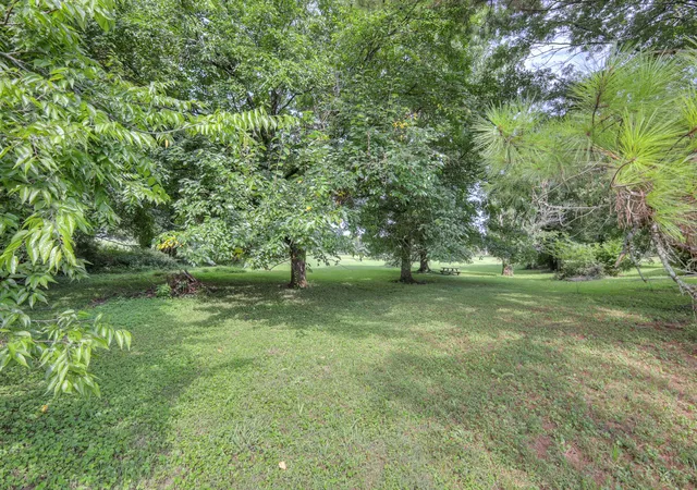 Photo 3 of Single family home for sale at 1324 Yell Rd, Lewisburg, TN 37091 | MLS# 3506167 | Listing updated on 2026-10-05
