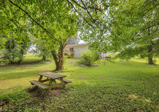 Photo 4 of Single family home for sale at 1324 Yell Rd, Lewisburg, TN 37091 | MLS# 3506167 | Listing updated on 2026-10-05