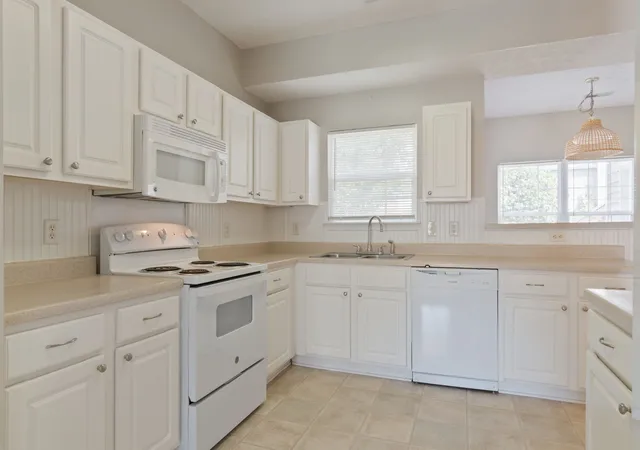 Photo 3 of Single family home for sale at 1402 Bern Dr, Spring Hill, TN 37174 | MLS# 3500840 | Listing updated on 2026-09-13