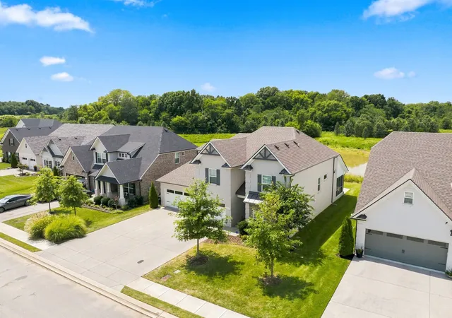Photo 3 of Single family home for sale at 2212 Winterdale Dr, Murfreesboro, TN 37128 | MLS# 3336339 | Listing updated on 2026-09-15