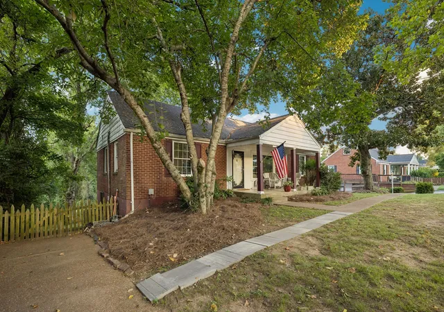 Photo 2 of Single family home for sale at 3504 Pleasant Valley Rd, Nashville, TN 37204 | MLS# 3500968 | Listing updated on 2026-09-15