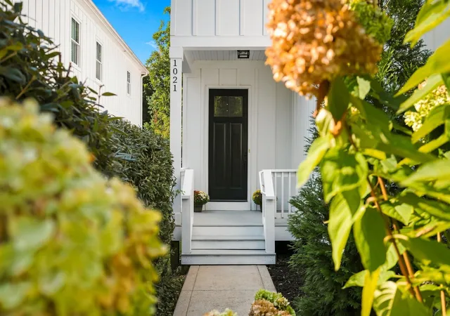 Photo 2 of Single family home for sale at 1021 Draughon Ave, Nashville, TN 37204 | MLS# 3543228 | Listing updated on 2026-09-13