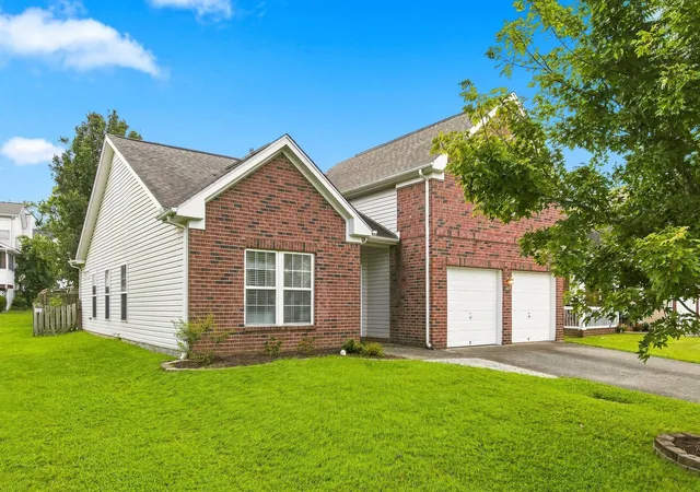 Photo 3 of Single family home for sale at 1277 Bending Crk Dr, Antioch, TN 37013 | MLS# 3516350 | Listing updated on 2026-10-01