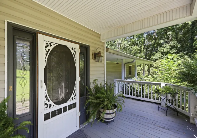 Photo 3 of Single family home for sale at 1536 Poplar Grv Rd, Westmoreland, TN 37186 | MLS# 3499674 | Listing updated on 2026-09-21