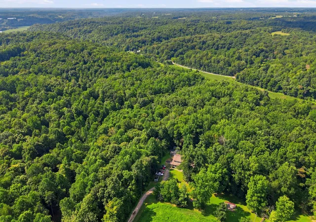 Photo 1 of Single family home for sale at 1536 Poplar Grv Rd, Westmoreland, TN 37186 | MLS# 3499674 | Listing updated on 2026-09-21