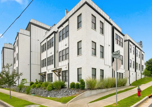 Photo 1 of Condo for sale at 4405 Kentucky Ave #202, Nashville, TN 37209 | MLS# 3499839 | Listing updated on 2026-10-08