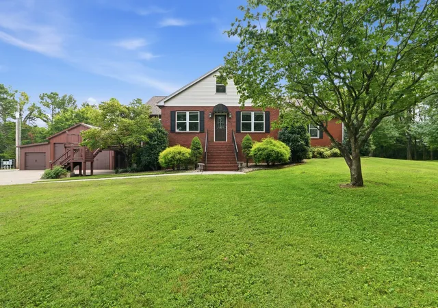 Photo 3 of Single family home for sale at 831 Osborne Ln, Murfreesboro, TN 37130 | MLS# 3499758 | Listing updated on 2026-09-14