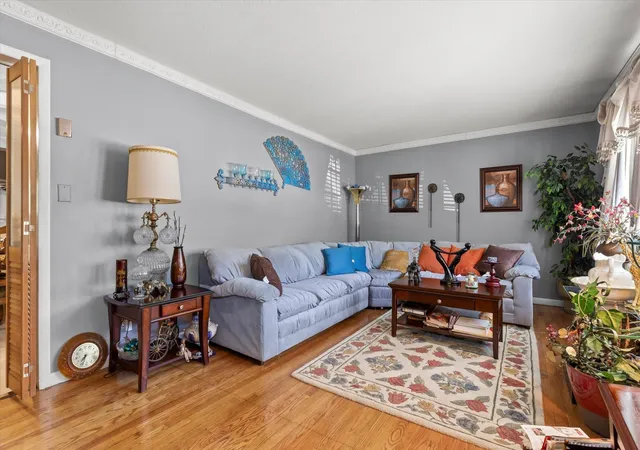 Photo 2 of Single family home for sale at 7810 Holiday Hills Cir, Chattanooga, TN 37416 | MLS# 3499741 | Listing updated on 2026-10-02