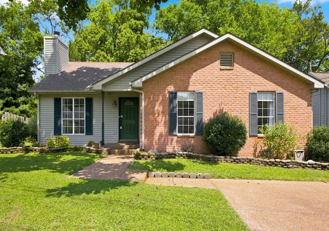 Photo 2 of Single family home for sale at 937 Fallview Trl, Nashville, TN 37211 | MLS# 3506520 | Listing updated on 2026-10-11