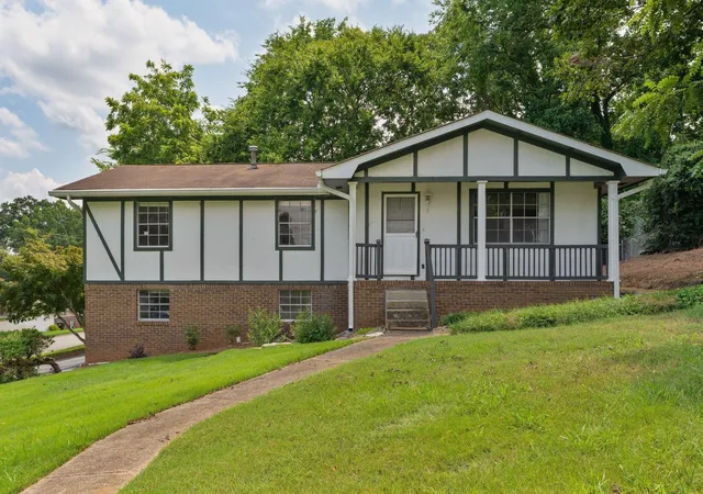 Photo 1 of Single family home for sale at 922 Wesley Dr, Hixson, TN 37343 | MLS# 3499831 | Listing updated on 2026-09-11