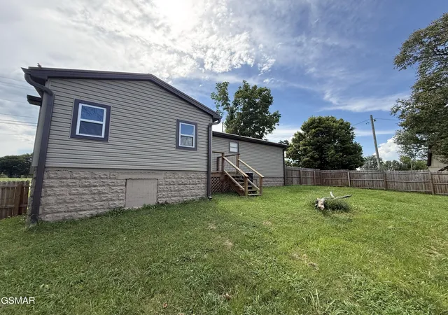 Photo 2 of Single family home for sale at 2894 Boyds Crk Hwy, Sevierville, TN 37876 | MLS# 3591772 | Listing updated on 2026-10-06