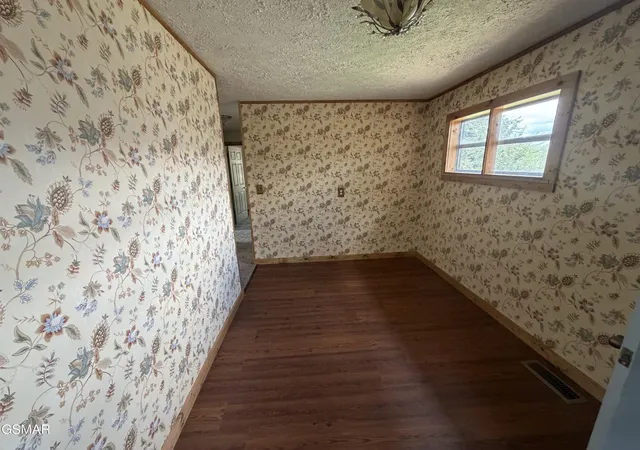 Photo 4 of Single family home for sale at 2894 Boyds Crk Hwy, Sevierville, TN 37876 | MLS# 3591772 | Listing updated on 2026-10-06
