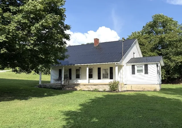 Photo 3 of Single family home for sale at 328 Young Branch Rd, Dixon Springs, TN 37057 | MLS# 3513661 | Listing updated on 2026-09-10