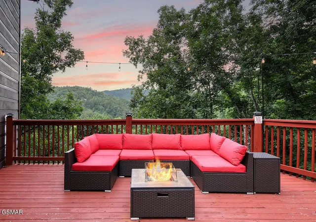 Photo 3 of Single family home for sale at 1742 Pulaski Ln, Sevierville, TN 37862 | MLS# 3500983 | Listing updated on 2026-09-11