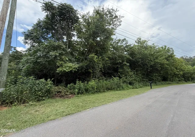 Photo 3 of Land for sale at 15 Sunrise Blvd, Kodak, TN 37764 | MLS# 3500987 | Listing updated on 2026-09-12