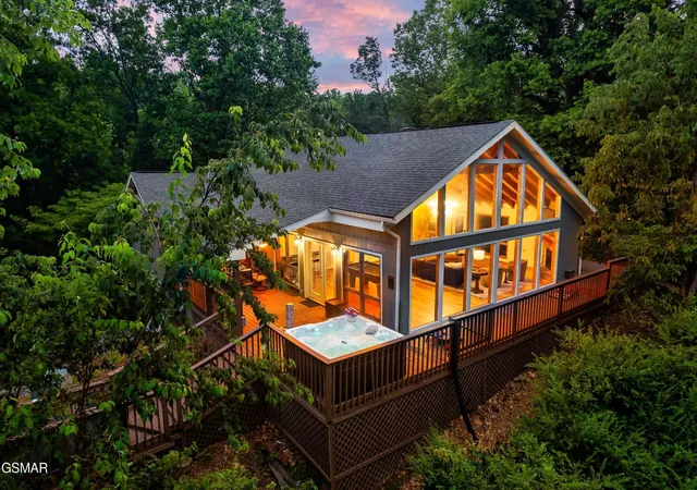 Photo 1 of Sale Pending at 1051 N Ridge Pl, Sevierville, TN 37876 | MLS# 3548007 | Listing updated on 2026-09-14
