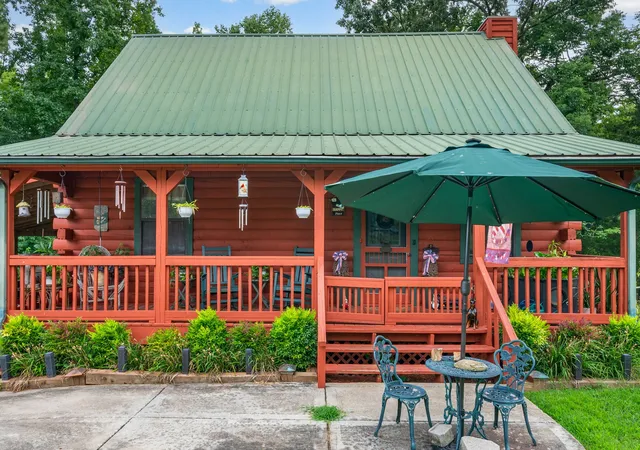 Photo 2 of Single family home for sale at 208 Lakeshore Dr, Dover, TN 37058 | MLS# 3501295 | Listing updated on 2026-09-14