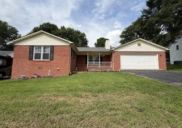 Photo 1 of Single family home for sale at 107 Kimberly Dr, Columbia, TN 38401 | MLS# 3501329 | Listing updated on 2026-10-03