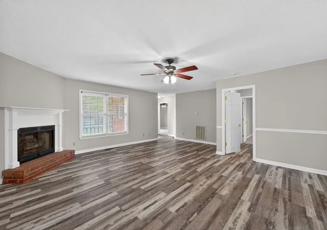 Photo 4 of Single family home for sale at 107 Kimberly Dr, Columbia, TN 38401 | MLS# 3501329 | Listing updated on 2026-10-03