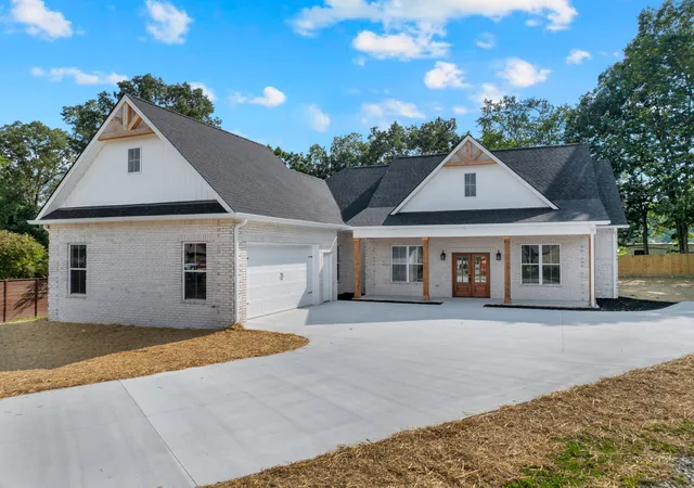 Photo 3 of Single family home for sale at 119 Settlers Trce, Tullahoma, TN 37388 | MLS# 3501379 | Listing updated on 2026-09-18