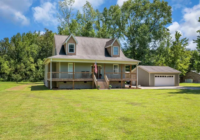 Photo 2 of Single family home for sale at 184 Harpeth Hills Dr, Kingston Springs, TN 37082 | MLS# 3529967 | Listing updated on 2026-09-29