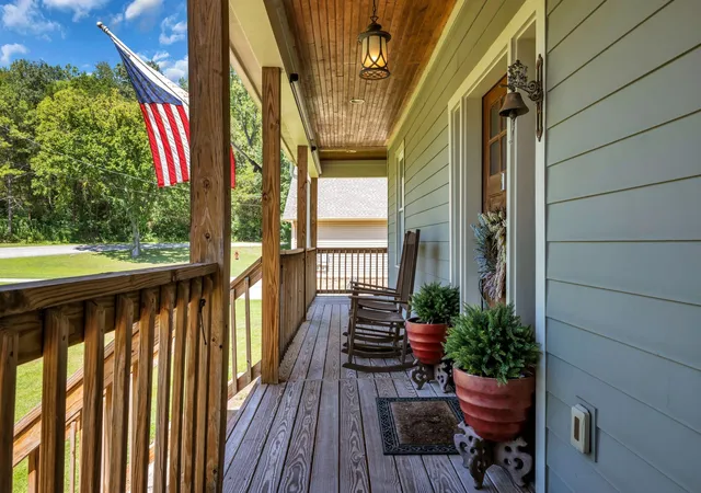 Photo 3 of Single family home for sale at 184 Harpeth Hills Dr, Kingston Springs, TN 37082 | MLS# 3529967 | Listing updated on 2026-09-29