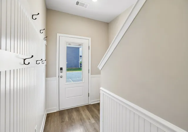 Photo 3 of Single family home for sale at 136 Grayson Cir, Chapel Hill, TN 37034 | MLS# 3546187 | Listing updated on 2026-09-25