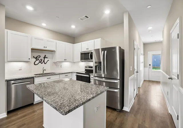 Photo 4 of Single family home for sale at 136 Grayson Cir, Chapel Hill, TN 37034 | MLS# 3546187 | Listing updated on 2026-09-25