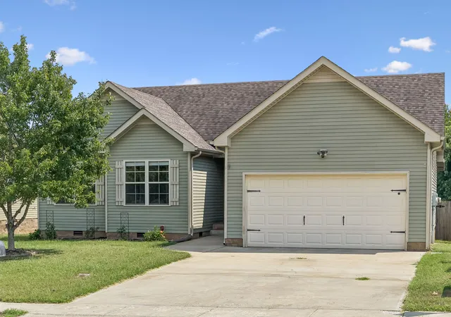 Photo 4 of Single family home for sale at 1387 Whitt Ln, Clarksville, TN 37042 | MLS# 3506015 | Listing updated on 2026-09-14