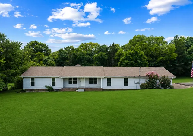 Photo 3 of Single family home for sale at 1084 Taylorsville Rd, Lebanon, TN 37087 | MLS# 3505993 | Listing updated on 2026-09-21
