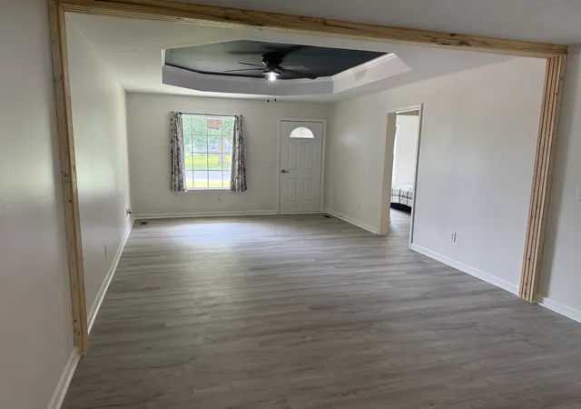Photo 3 of Single family home for sale at 403 Southlake Dr, La Vergne, TN 37086 | MLS# 3505948 | Listing updated on 2026-09-12