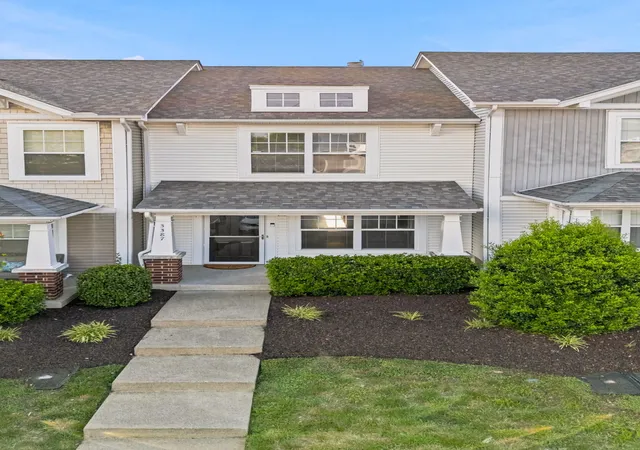 Photo 3 of Townhouse for sale at 3387 Harpeth Springs Dr, Nashville, TN 37221 | MLS# 3510206 | Listing updated on 2026-09-15