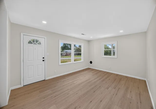 Photo 3 of Single family home for sale at 740 Pleasant Hill Rd, Sparta, TN 38583 | MLS# 3520400 | Listing updated on 2026-10-01