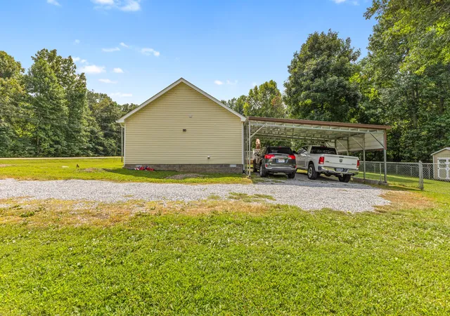 Photo 3 of Single family home for sale at 2984 Petway Rd, Ashland City, TN 37015 | MLS# 3509997 | Listing updated on 2026-09-15