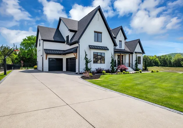 Photo 3 of Single family home for sale at 1061 Annecy Pkwy, Nolensville, TN 37135 | MLS# 3515941 | Listing updated on 2026-09-15