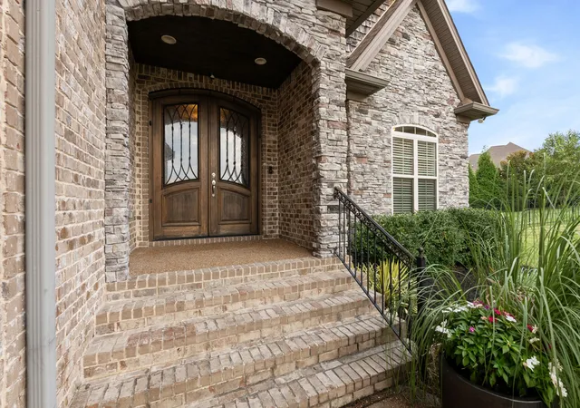 Photo 2 of Single family home for sale at 20 Beechwood Ct, Mount Juliet, TN 37122 | MLS# 3510429 | Listing updated on 2026-10-11