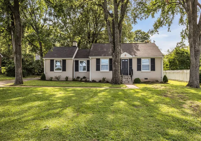 Photo 2 of Single family home for sale at 123 White Brg Pike, Nashville, TN 37209 | MLS# 3515092 | Listing updated on 2026-09-11